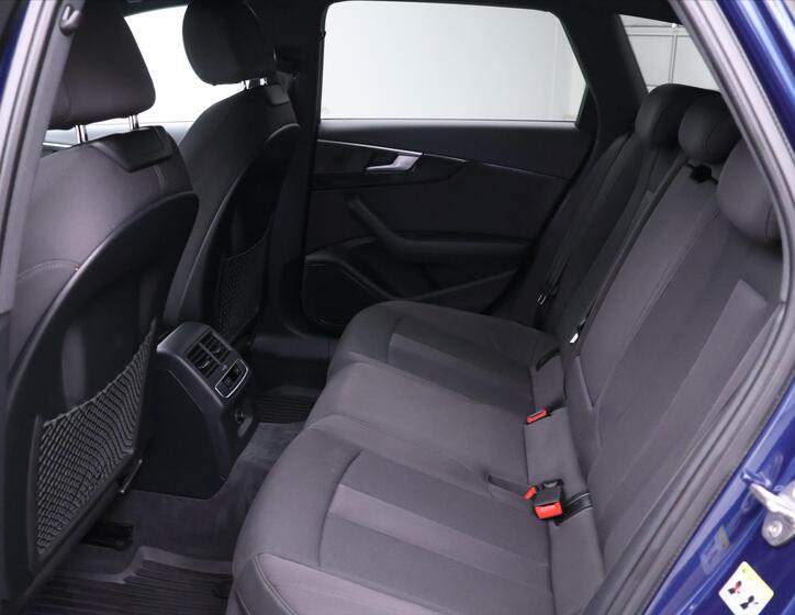 Audi A4 17