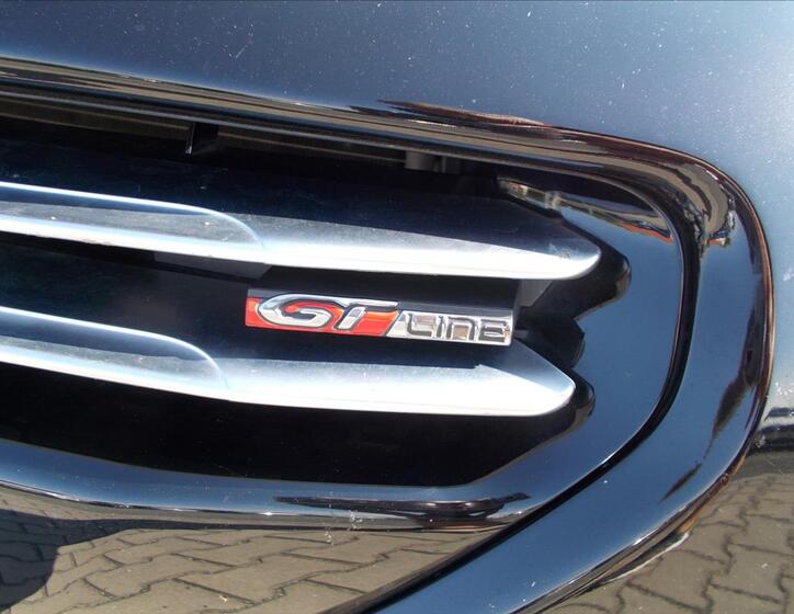 Peugeot RCZ 7