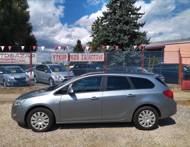 Opel Astra 8