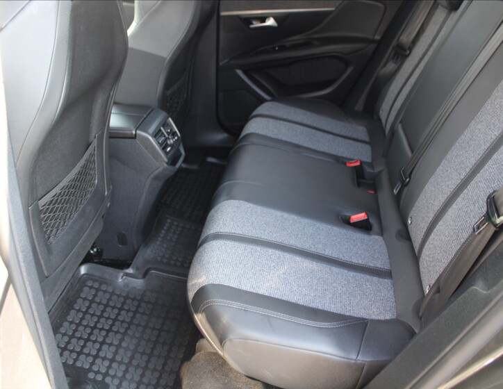 Peugeot 3008 25
