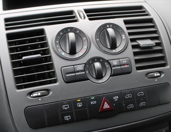 Mercedes-Benz Vito 14