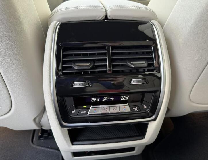 BMW X7 17