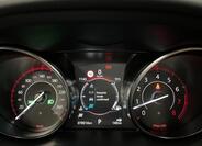 Jaguar E-Pace 17
