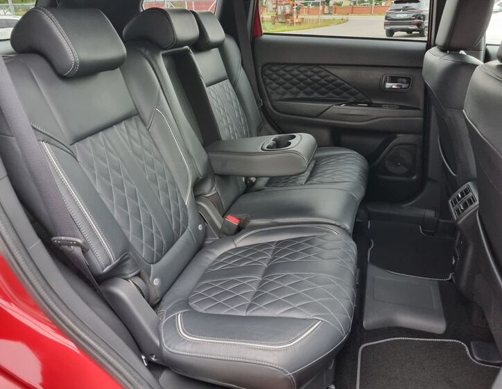 Mitsubishi Outlander 11