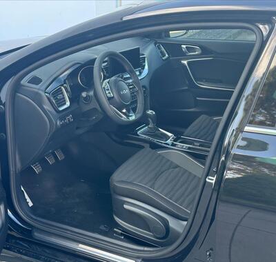 KIA ProCeed 11