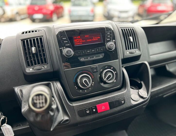 Peugeot Boxer 8