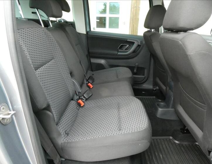 Škoda Roomster 24