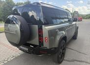 Land Rover Defender 7