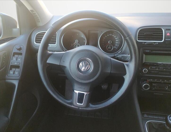 Volkswagen Golf 9