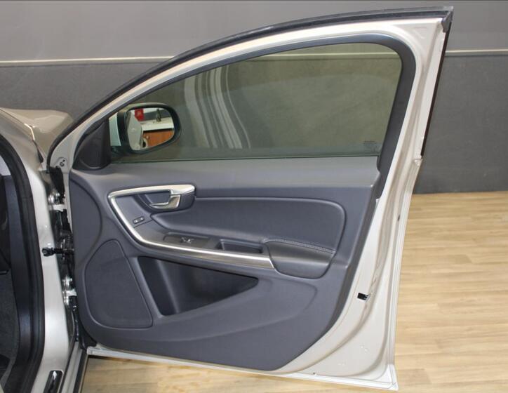 Volvo V60 21