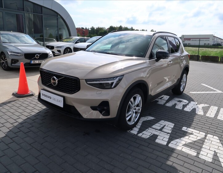 Volvo XC40 1