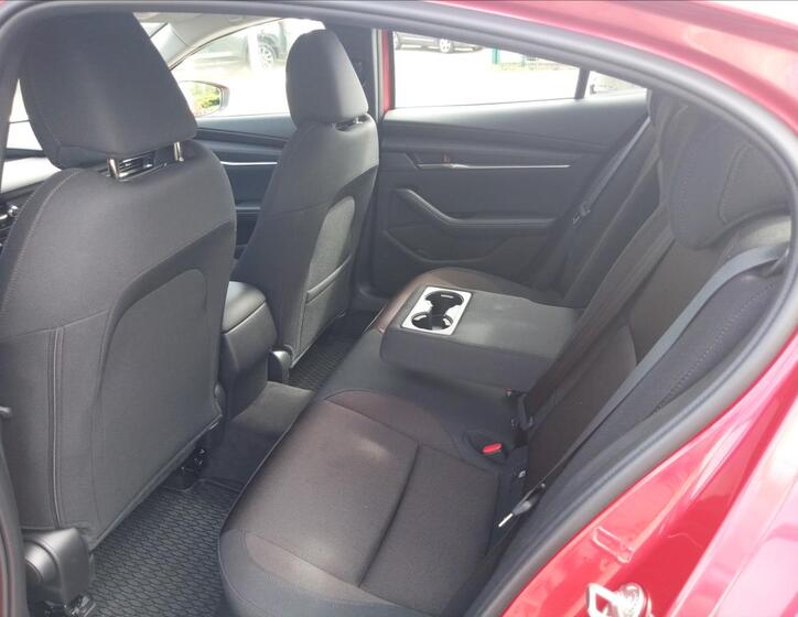 Mazda 3 10