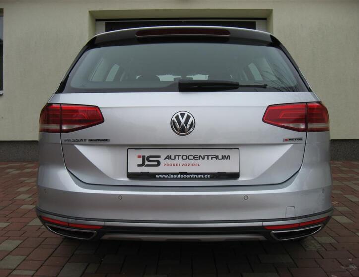 Volkswagen Passat 9