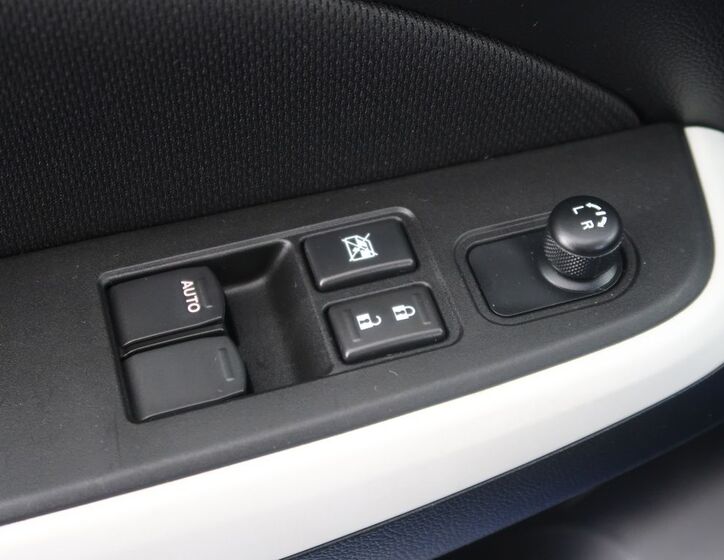 Suzuki Swift 19
