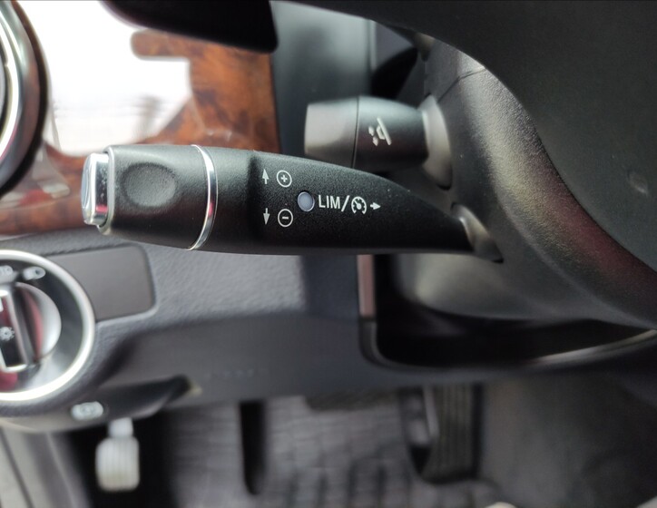 Mercedes-Benz GLK 10