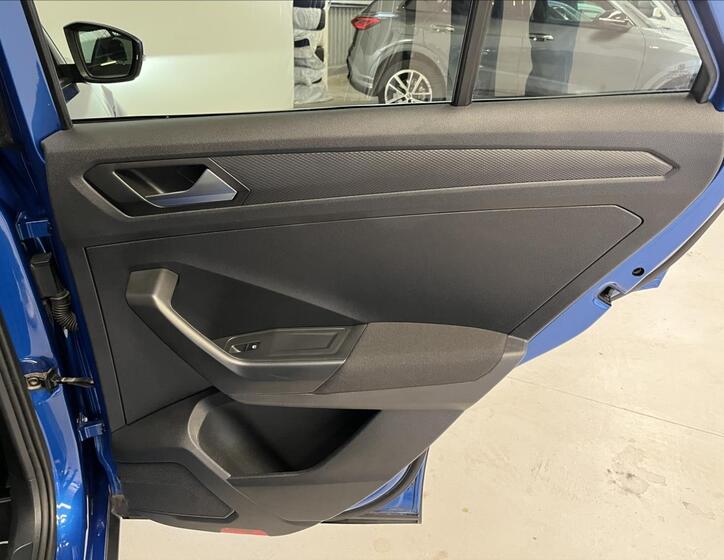 Volkswagen T-Roc 28