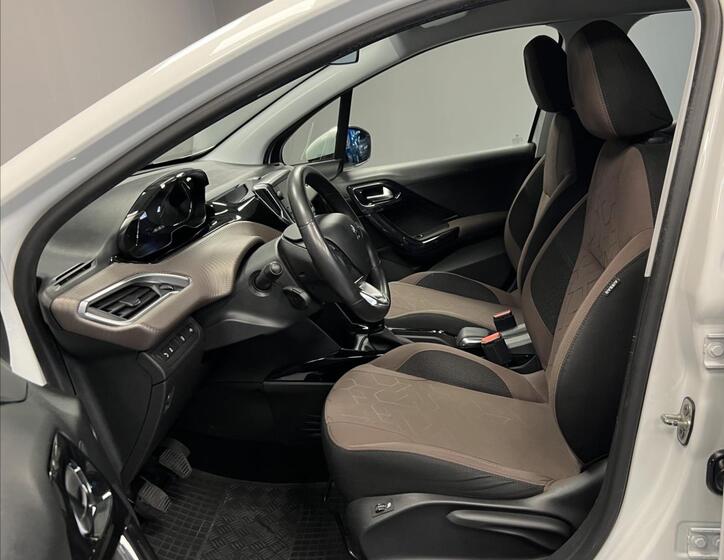 Peugeot 2008 7
