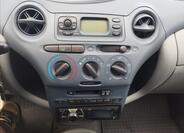 Toyota Yaris 11