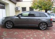 Audi Q7 11
