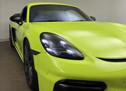 Porsche Cayman 42