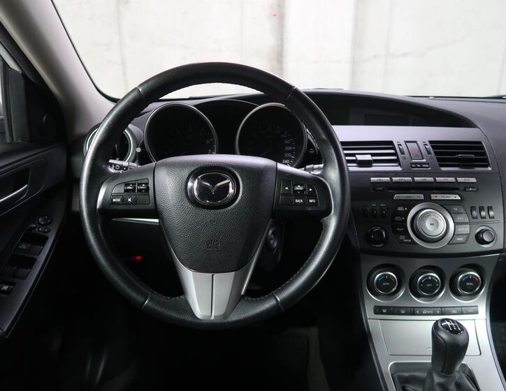 Mazda 3 15