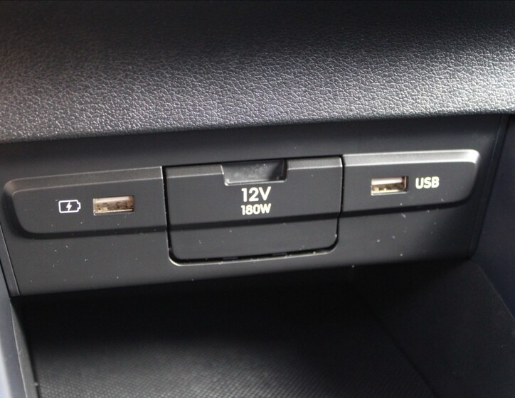 Hyundai i20 16