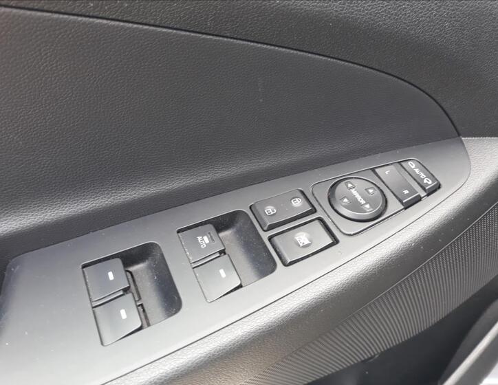 Hyundai Tucson 12