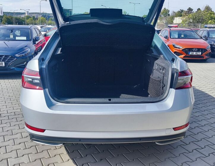 Škoda Superb 9