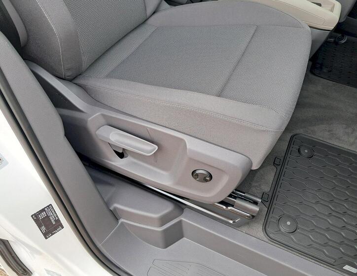 Volkswagen Multivan 25