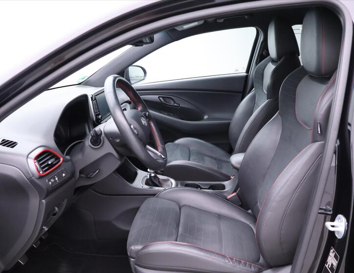 Hyundai i30 12