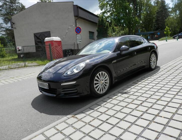 Porsche Panamera 2