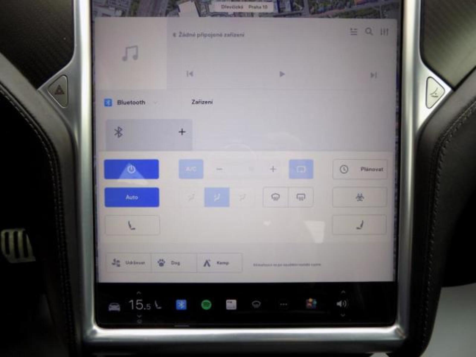 Tesla Model S 39