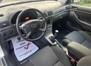 Toyota Avensis 31