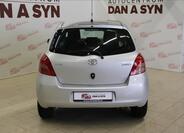 Toyota Yaris 5
