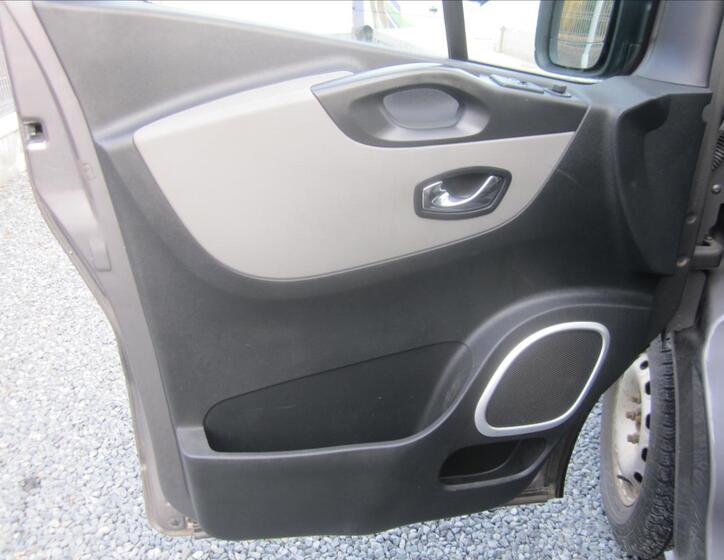 Renault Trafic 15