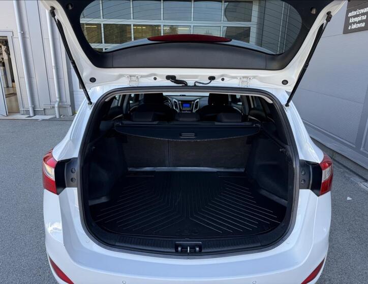Hyundai i30 18
