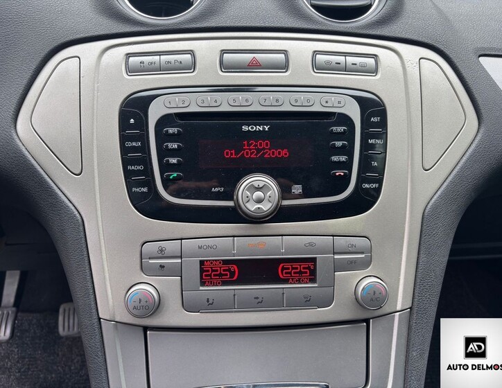 Ford Mondeo 26