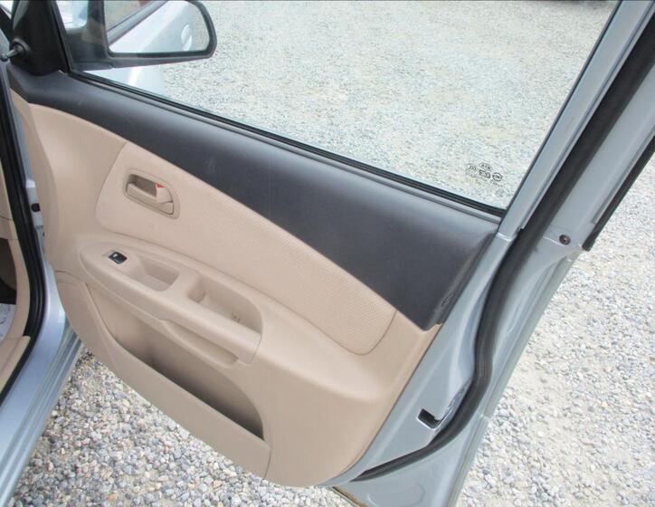 KIA Rio 10