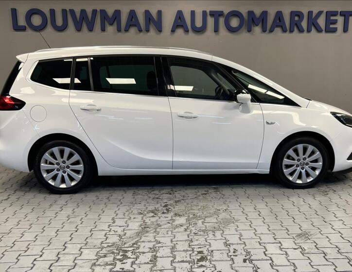 Opel Zafira 17