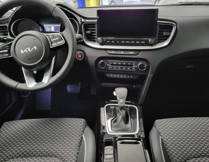 KIA XCeed 6