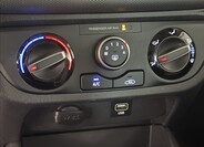 Hyundai i10 12
