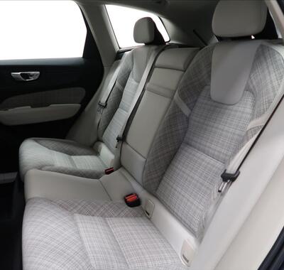 Volvo XC60 9