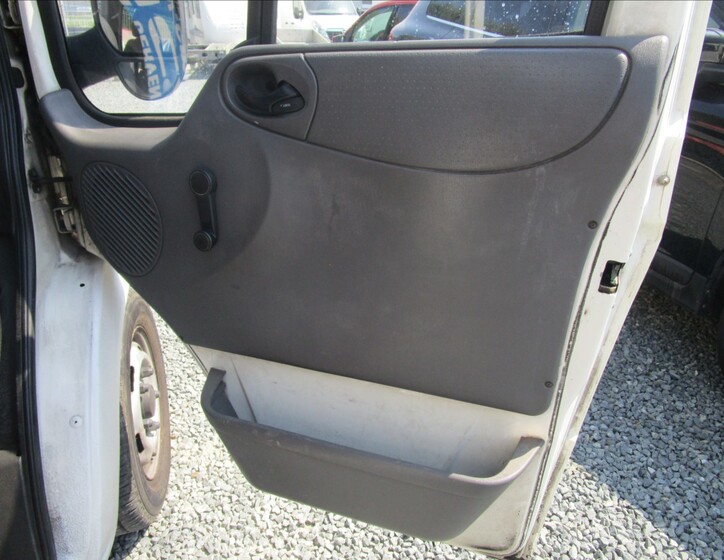 Ford Transit 19