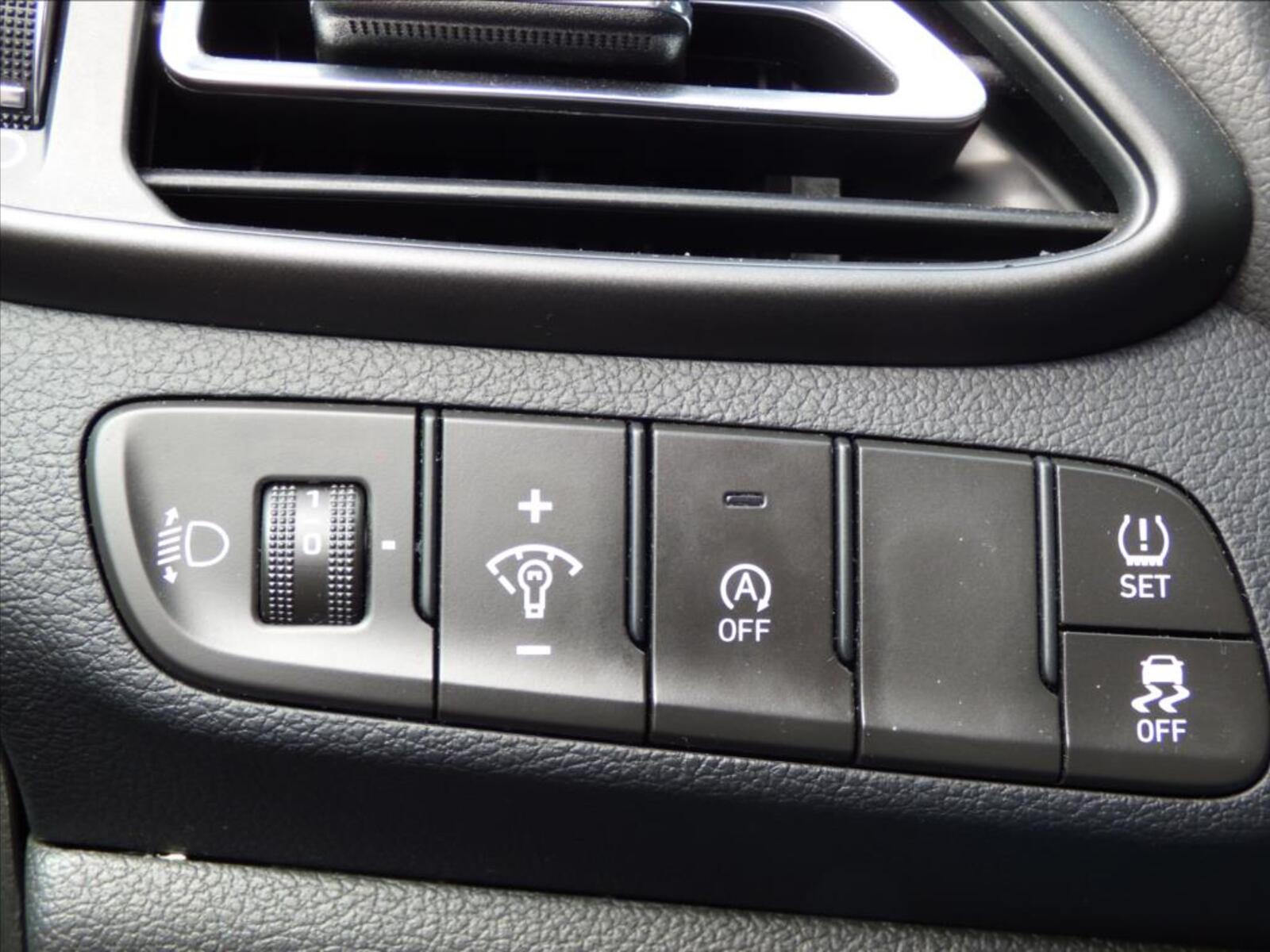 Hyundai i30 21