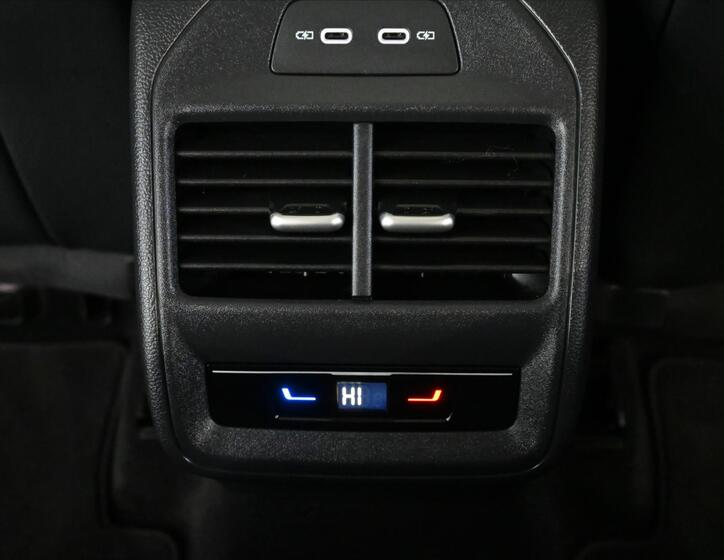 Volkswagen Passat 25