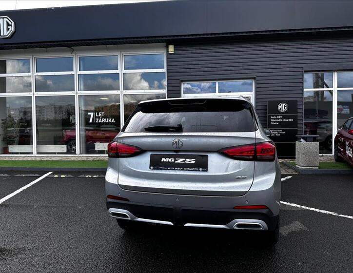 MG ZS 4