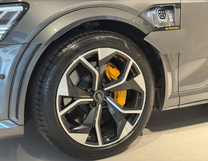 Audi e-tron 7