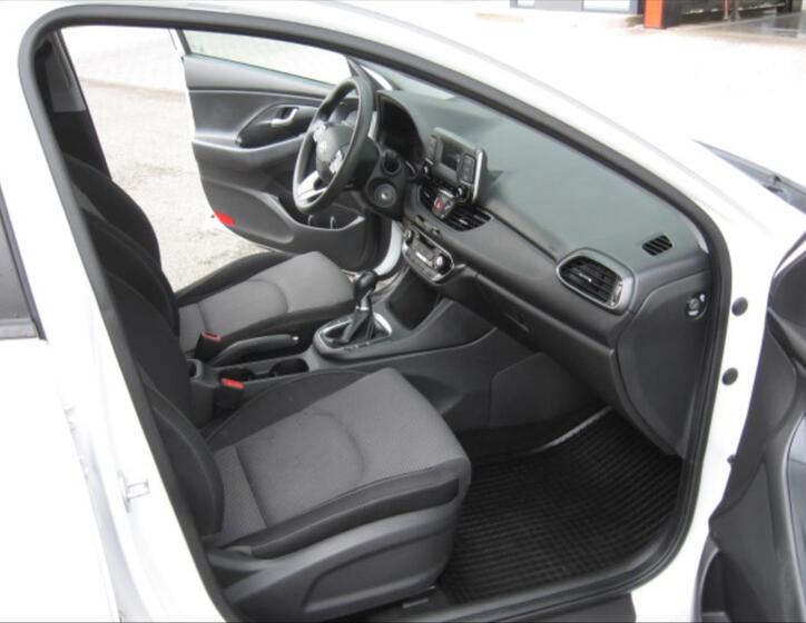 Hyundai i30 9