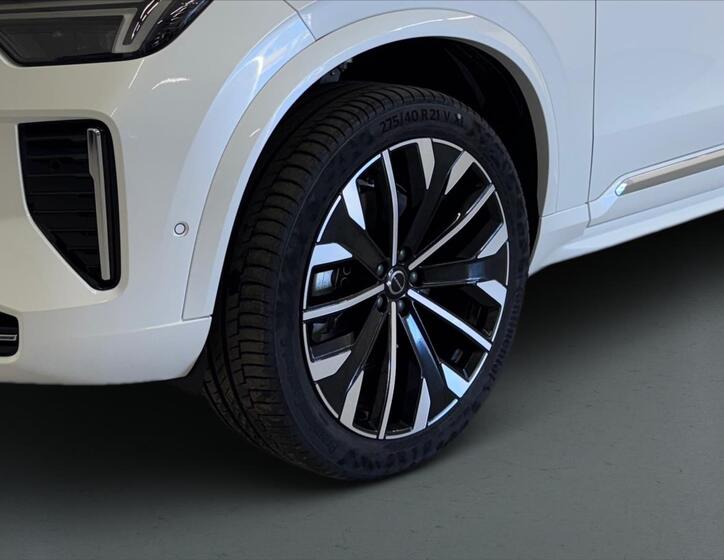 Volvo XC90 6