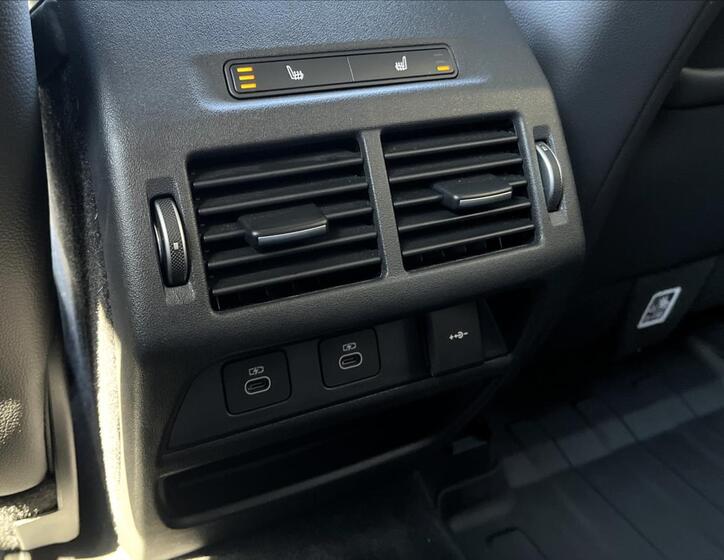 Land Rover Discovery Sport 31